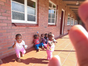 st-vincent-childrens-home-feeding-kids-in-pinetown